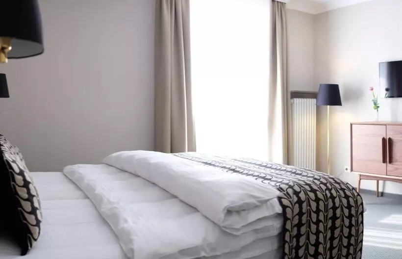 Fotos del hotel Prinz Myshkin Park:  16