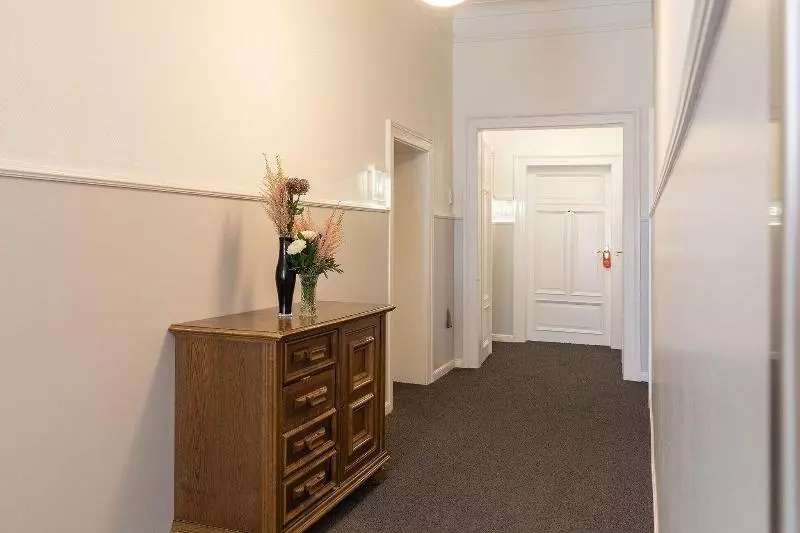 Fotos del hotel Uhland:  2