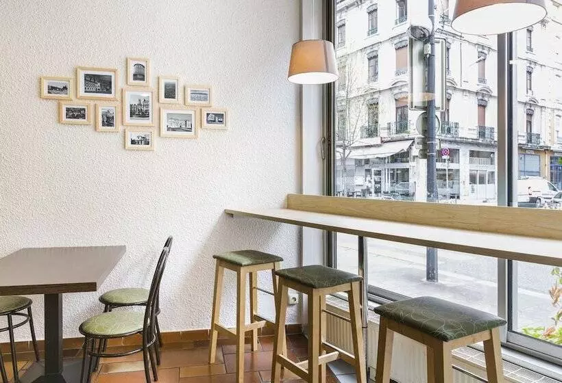 Fotos del hotel Hôtel Des Alpes:  5