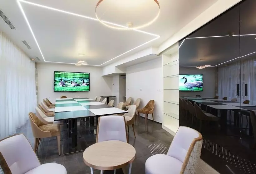 Fotos del hotel Grand Hotel Saint Michel:  5