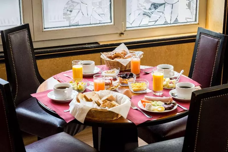 Fotos del hotel Hôtel De Castiglione:  7