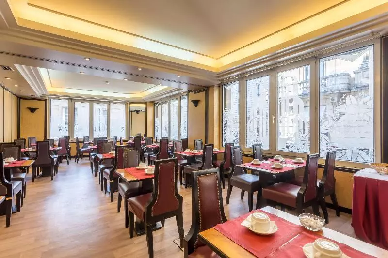 Fotos del hotel Hôtel De Castiglione:  5