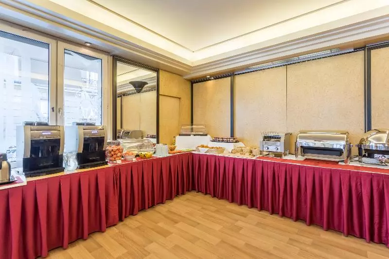 Fotos del hotel Hôtel De Castiglione:  15