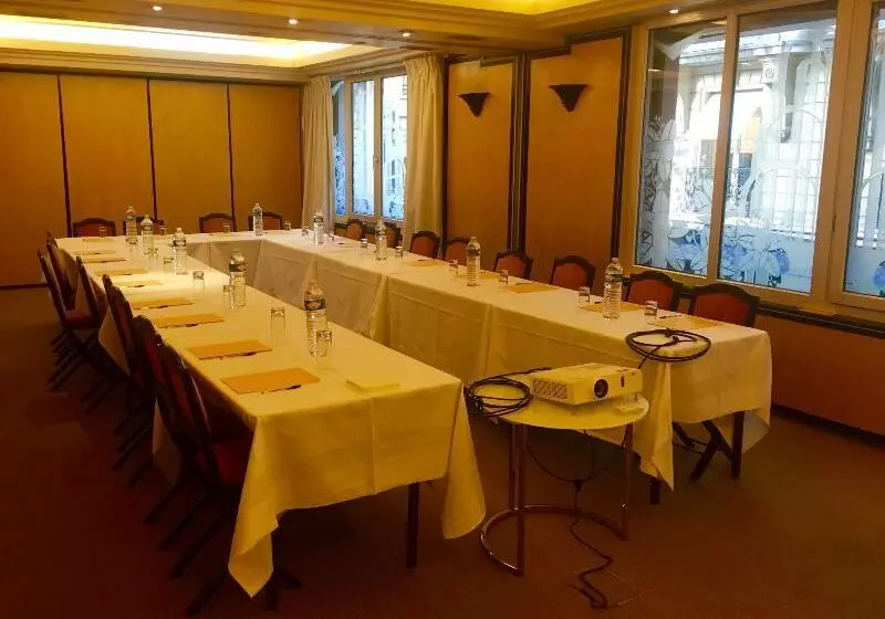 Fotos del hotel Hôtel De Castiglione:  12