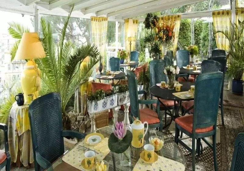 Fotos del hotel Hôtel De L Olivier:  8