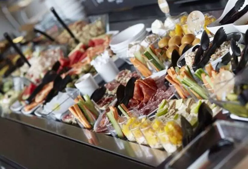 Fotos del hotel Campanile Bordeaux Nord  Le Lac:  25