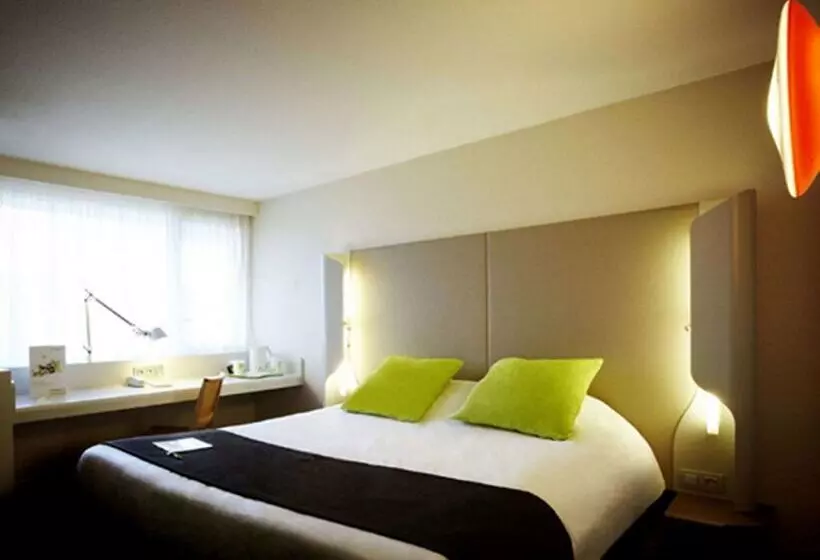 Fotos del hotel Campanile Bordeaux Nord  Le Lac:  5