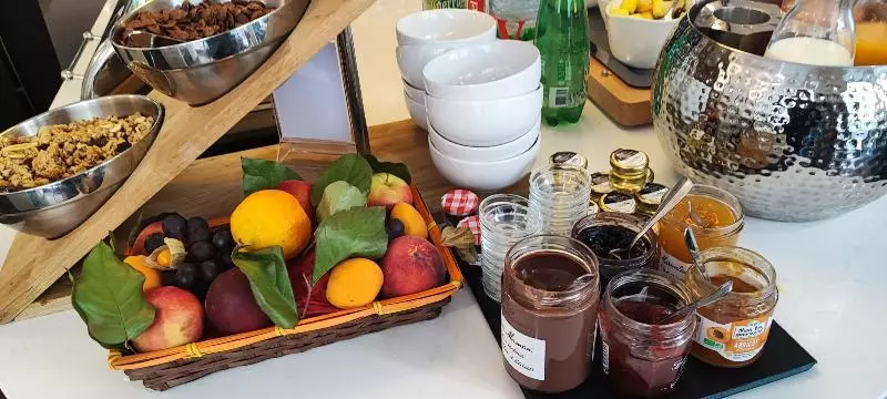 Fotos del hotel Elysées Bassano:  11