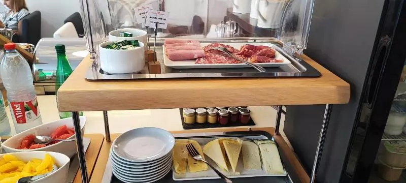 Fotos del hotel Elysées Bassano:  20