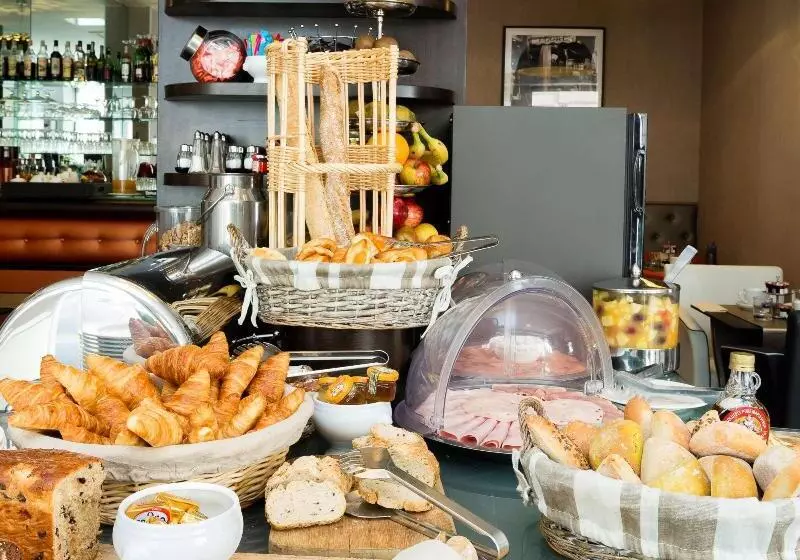 Fotos del hotel Elysées Bassano:  14