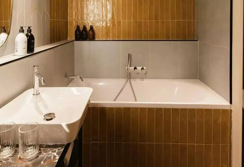 Fotos del hotel Hôtel De Lutece  Notredame:  13