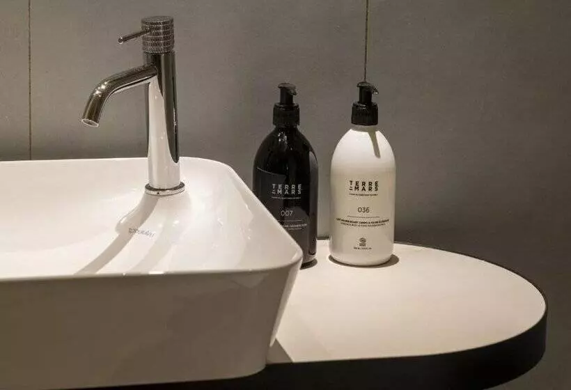 Fotos del hotel Hôtel De Lutece  Notredame:  11