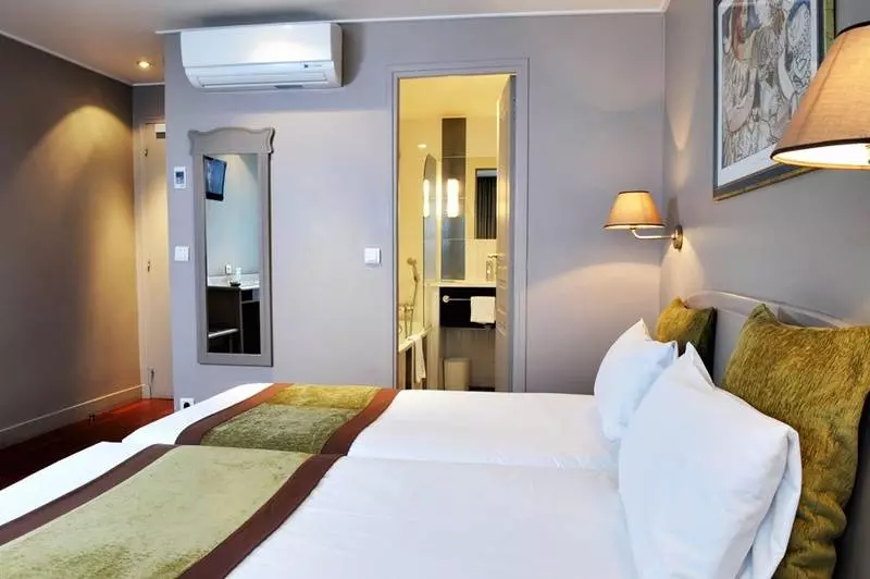 Moris Grands Boulevards