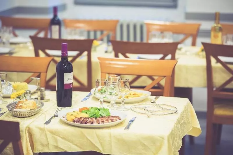 Fotos del hotel Hôtel Notre Dame De France:  12