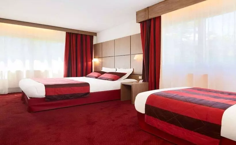 Fotos del hotel Kyriad Grenoble Centre:  12