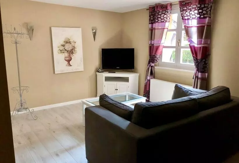 Fotos del hotel Restaurant Le Maréchal  Les Collectionneurs:  13