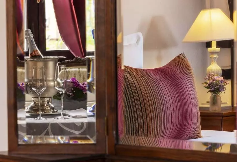 Fotos del hotel Restaurant Le Maréchal  Les Collectionneurs:  10