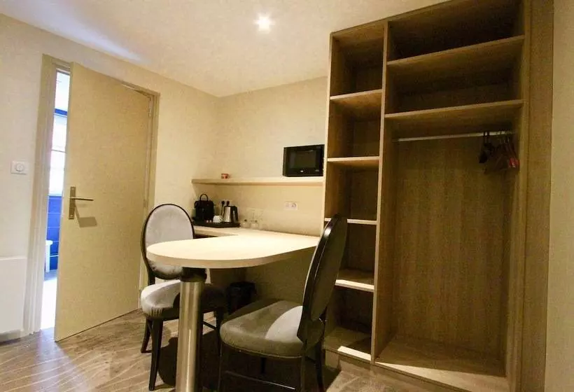 Fotos del hotel Restaurant Le Maréchal  Les Collectionneurs:  16