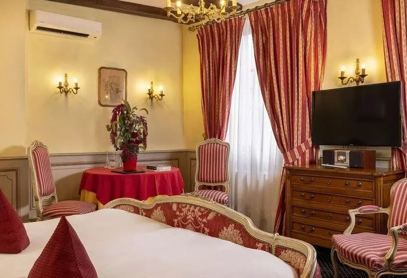 Fotos del hotel Restaurant Le Maréchal  Les Collectionneurs:  14