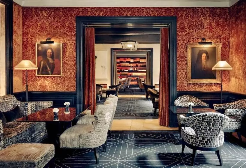 Fotos del hotel Le Pavillon De La Reine & Spa  Small Luxury S Of The World:  2