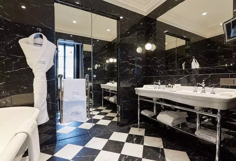 Fotos del hotel Le Pavillon De La Reine & Spa  Small Luxury S Of The World:  3