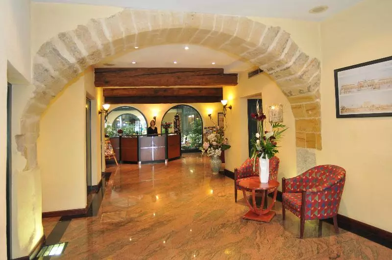 Fotos del hotel Le Phénix Hôtel:  2