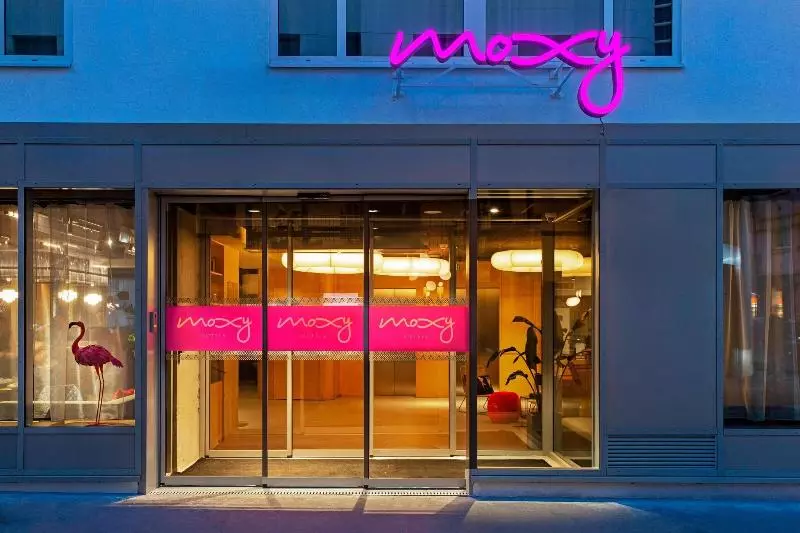 Fotos del hotel Moxy Paris Bastille:  7