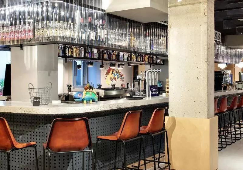 Fotos del hotel Moxy Paris Bastille:  16