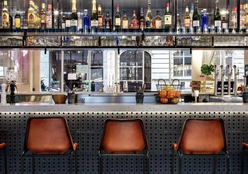 Fotos del hotel Moxy Paris Bastille:  13