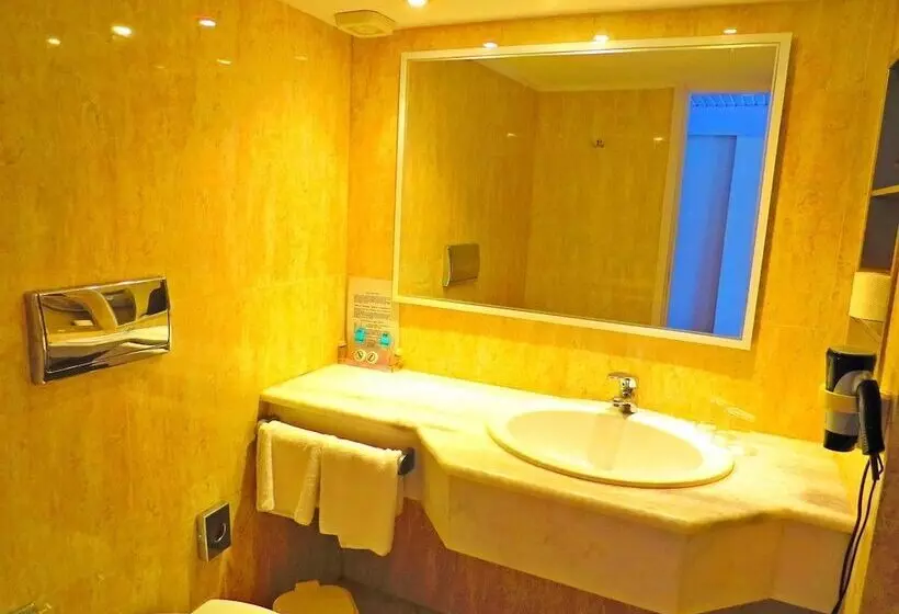 Fotos del hotel Istron Bay:  7