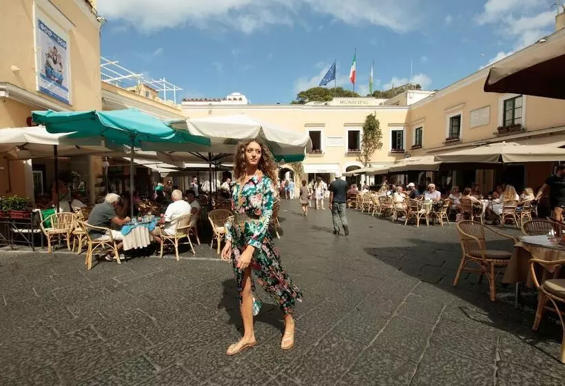 Fotos del hotel Capri Tiberio Palace:  17