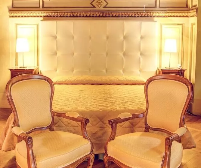 Fotos del hotel Bretagna Heritage - Alfieri Collezione:  6