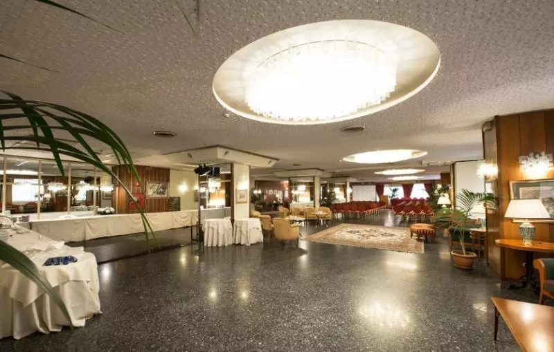 Fotos del hotel Royal Palace:  3