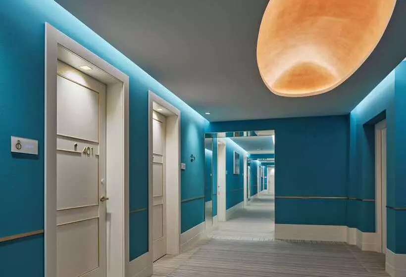 Fotos del hotel The Britannique Hotel Naples, Curio Collection By Hilton:  17