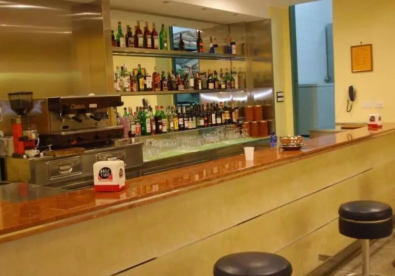 Fotos del hotel Mediterraneo:  5