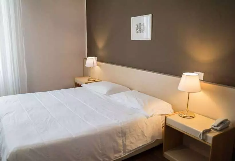 Fotos del hotel Mediterraneo:  8