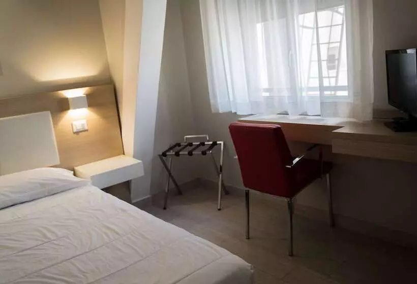 Fotos del hotel Mediterraneo:  17