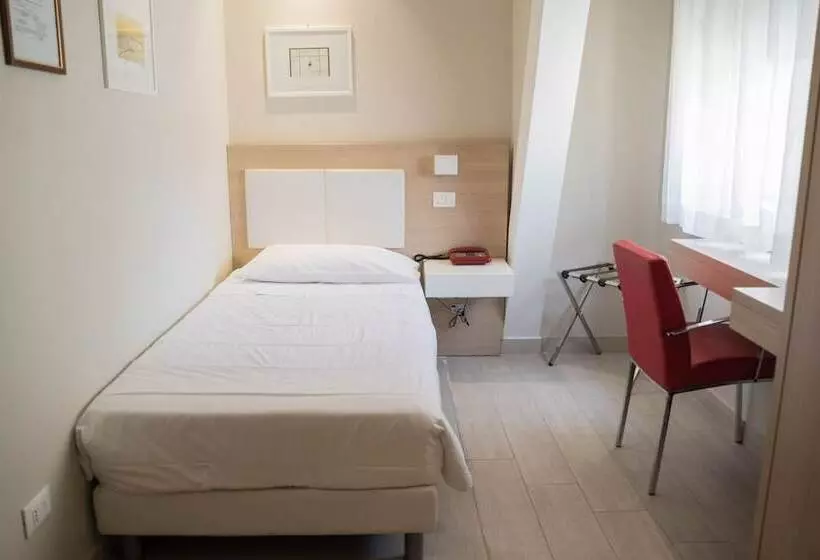 Fotos del hotel Mediterraneo:  19