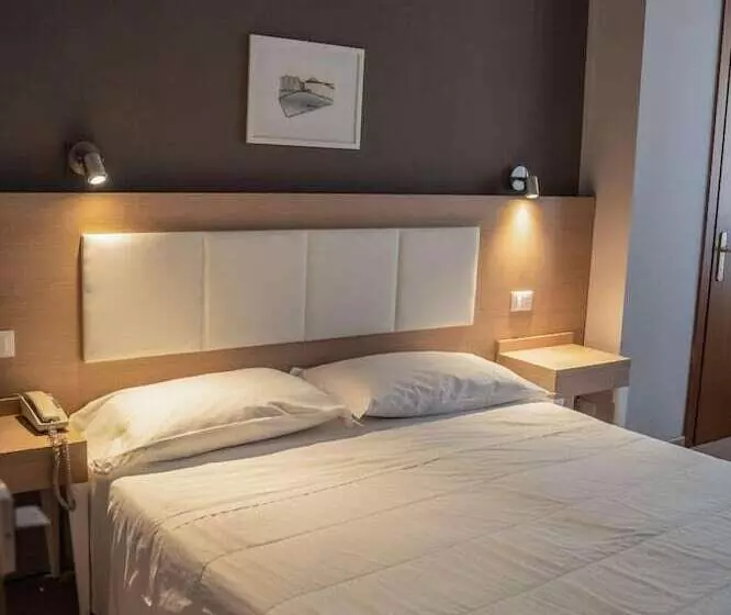 Fotos del hotel Mediterraneo:  15