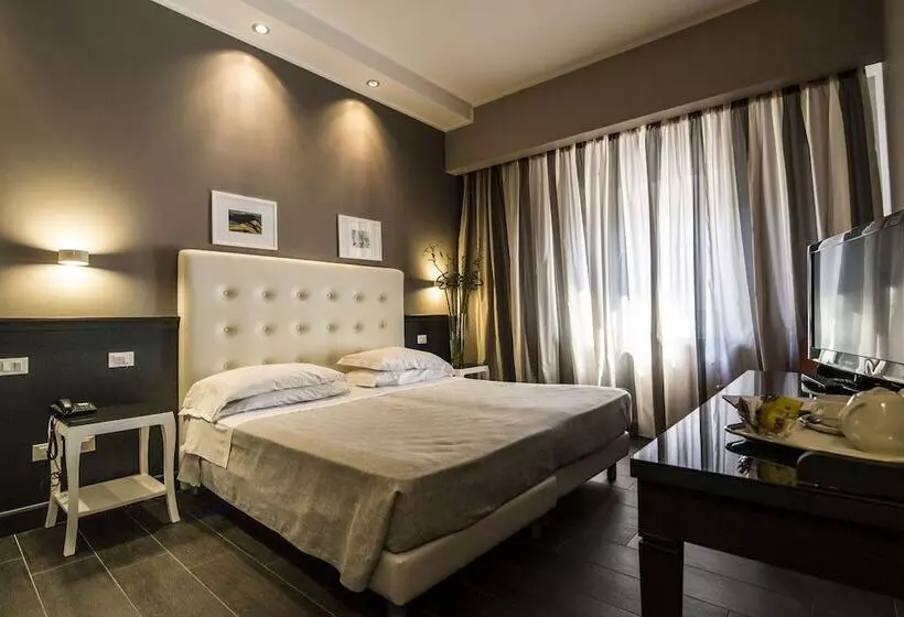 Fotos del hotel Mediterraneo:  13