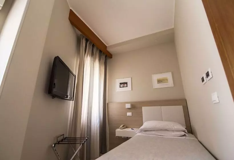 Fotos del hotel Mediterraneo:  23