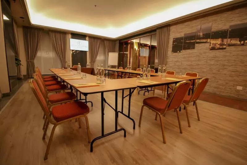 Fotos del hotel Diplomatic:  5