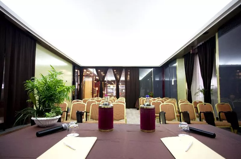 Fotos del hotel Diplomatic:  3