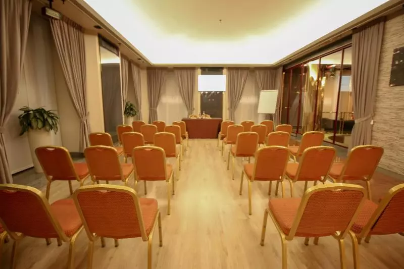 Fotos del hotel Diplomatic:  11