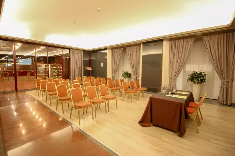 Fotos del hotel Diplomatic:  16