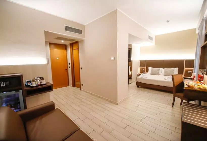 Fotos del hotel Diplomatic:  9