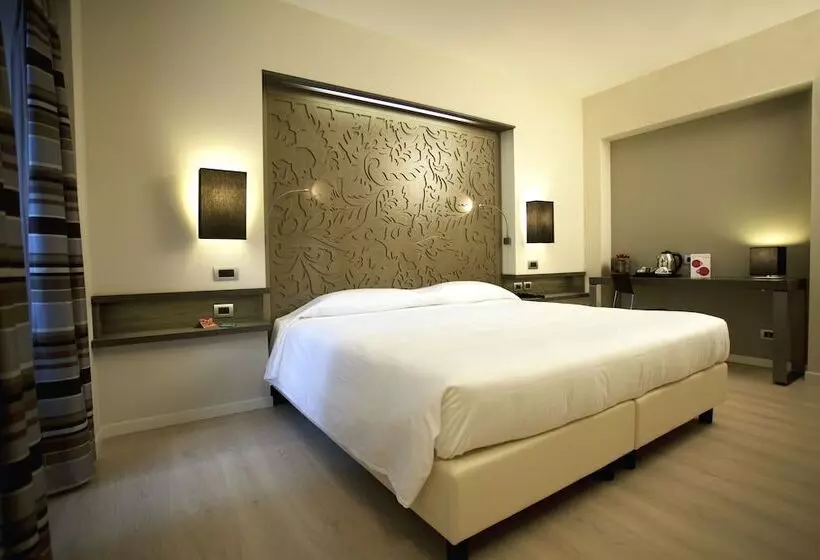 Fotos del hotel Diplomatic:  2