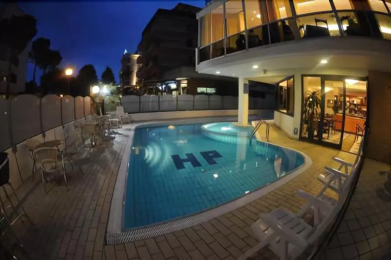 Fotos del hotel President:  11