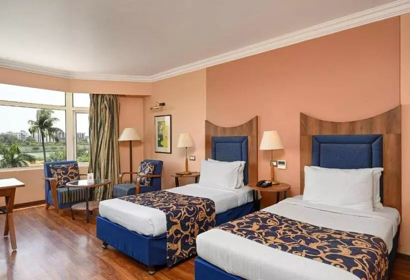 Fotos del hotel Cama Hotelahmedabad:  15