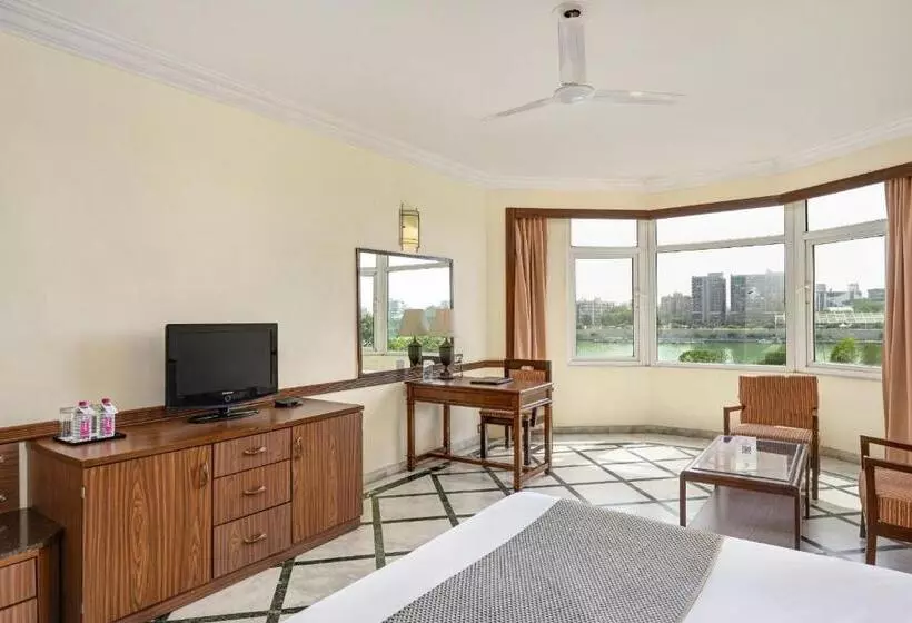 Fotos del hotel Cama Hotelahmedabad:  24